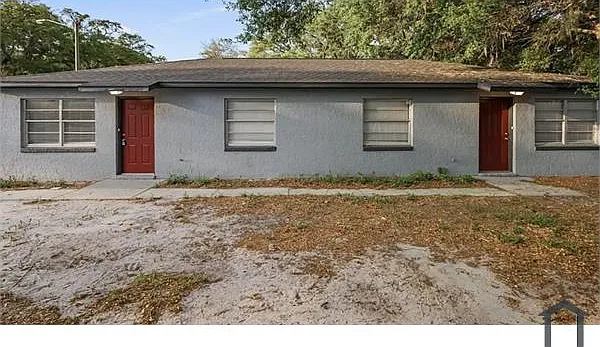 1024 Birchwood Ct — Photo 2