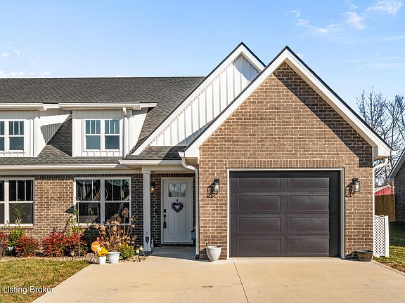 2nd image of 1006 Ray Wimsett Blvd #B