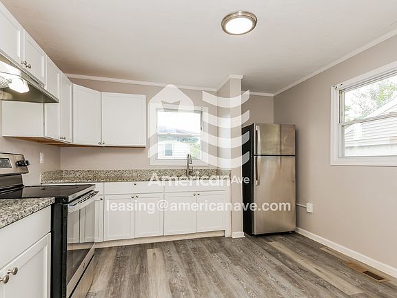 1525419_005_kitchen_13901646.jpg