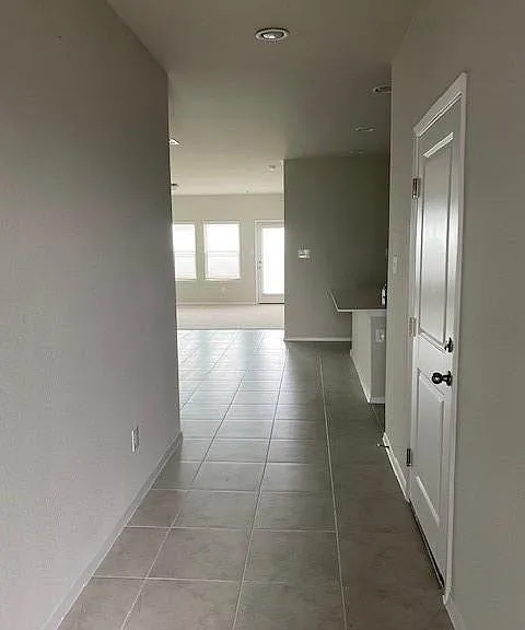 2751 Winding Creek Rd — Photo 2