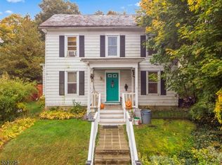 37 Wells Ave, Hampton, NJ 08827