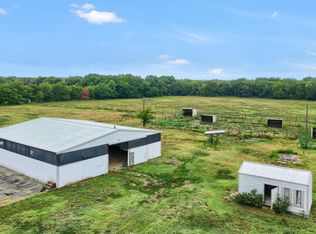255 County Road 1250, Savoy, TX 75479