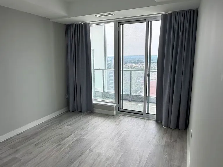 7 Golden Lion Hts #2503 — Photo 3