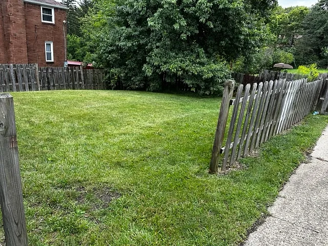 3 bed, 1260 sqft, $2,400 — Photo 3