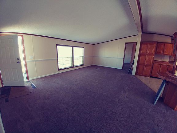 2nd image of 412 Saddle Dr