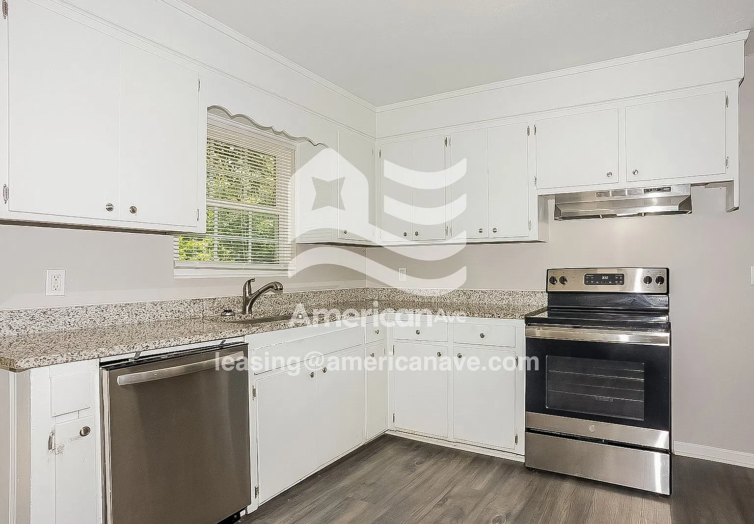 4 bed, 1.5 bath, 1653 sqft, $1,418 — Photo 4
