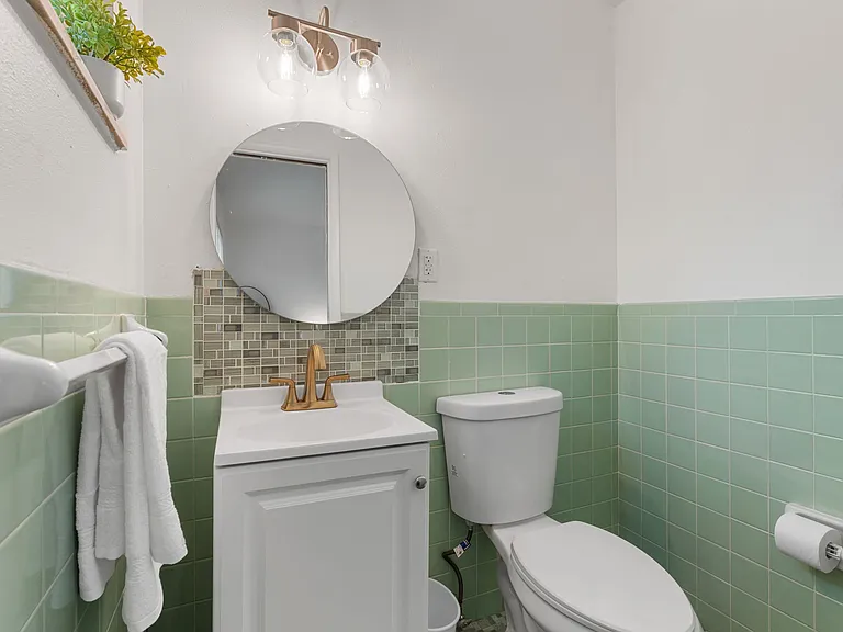 2734 Beloit Dr — Photo 28
