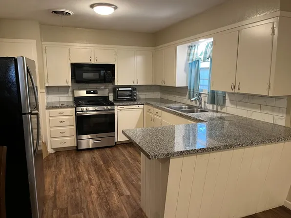 2302 53rd St, Lubbock, TX 79412