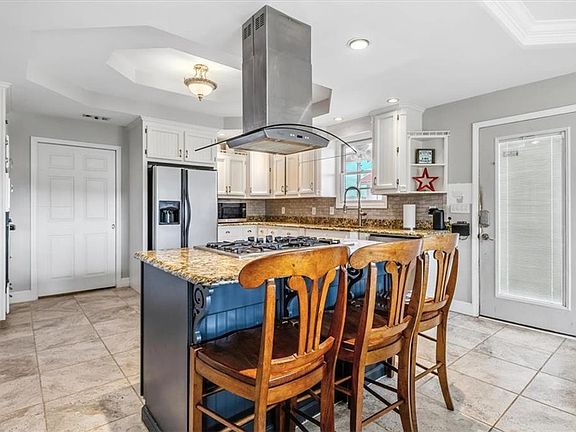 4th image of 231 Gordon Rd