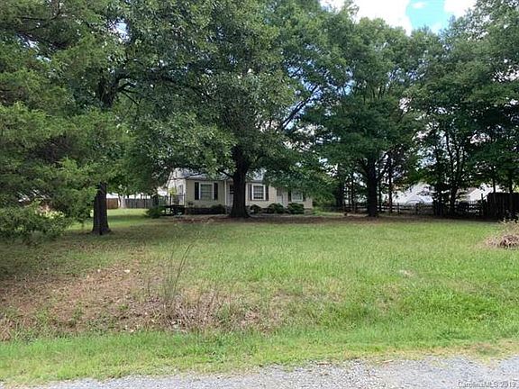 5th image of 8711 Moody Rd