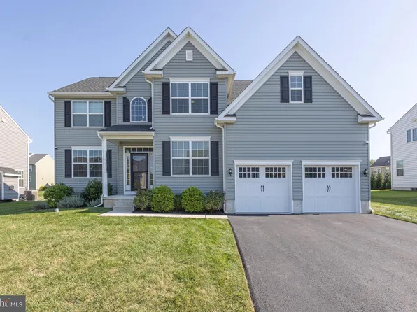 135 Markley Farm Cir, Norristown, PA 19403