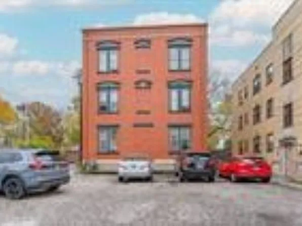 2338 Kemper Ln, Cincinnati, OH