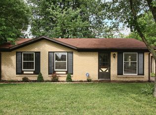 6724 Blackhorse Dr, Louisville, KY 40291