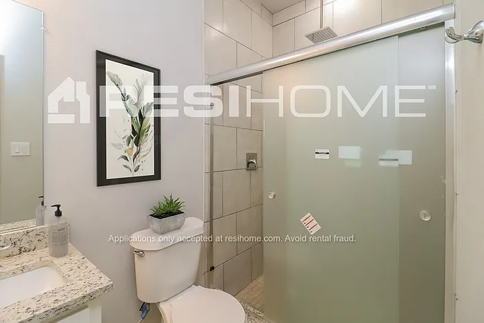 3007 Prairie Ave — Photo 13