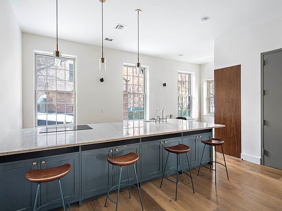 4th image of 463 W 24th St #2