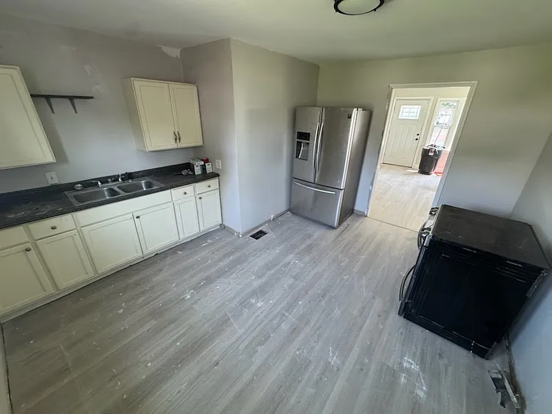2 bed, 900 sqft, $1,350 — Photo 2