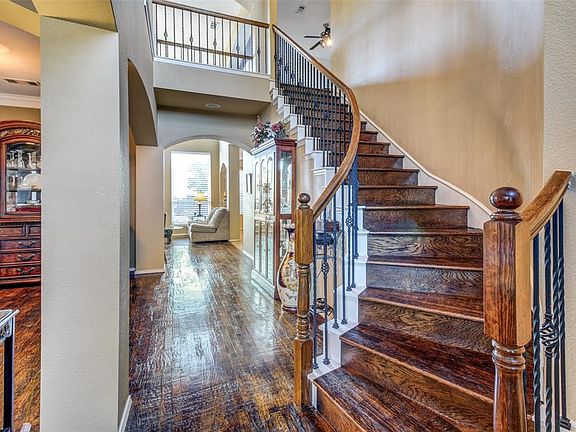 4th image of 9831 Wyndbrook Dr