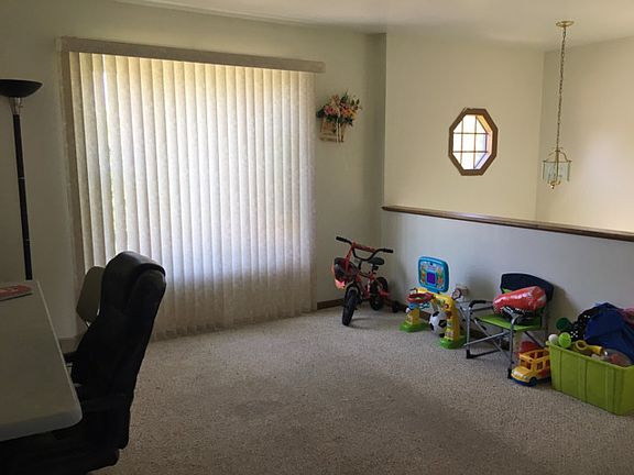 2nd image of 2118 Tamarack Dr