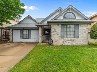 10016 Leatherwood Dr, Fort Worth, TX 76108