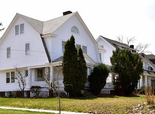 15901 Clifton Blvd, Lakewood, OH 44107