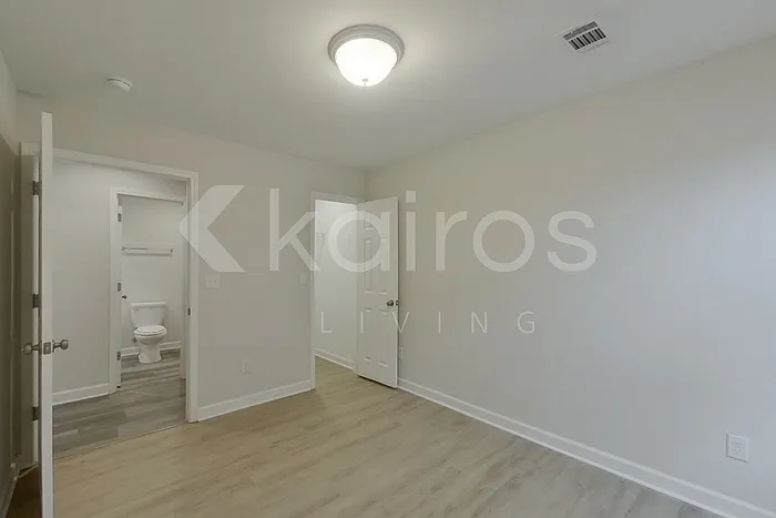 1451 Maxwell Cir — Photo 9