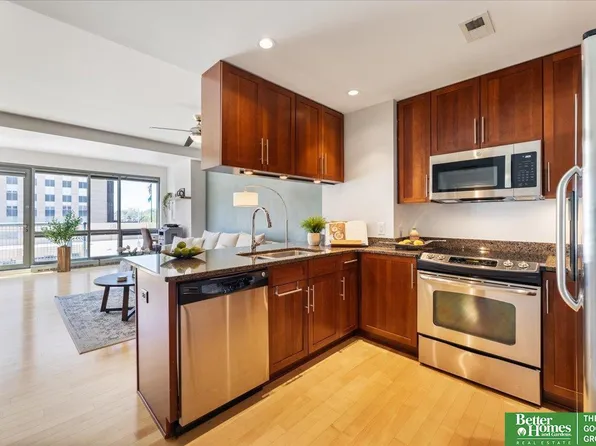 200 S 31st Ave APT 4513, Omaha, NE 68131