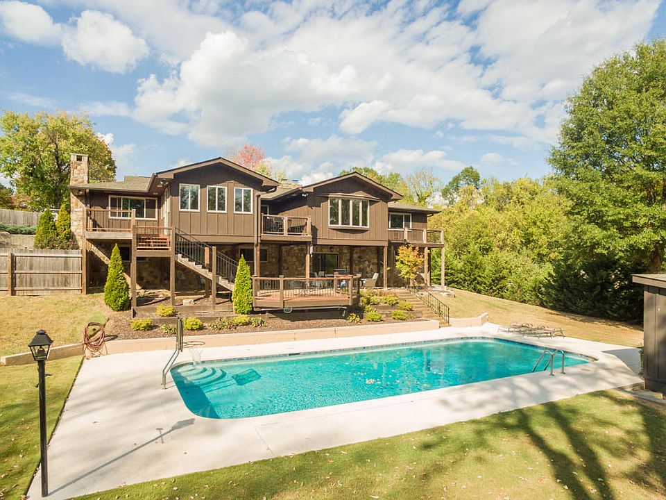 1st image of 79 Fairhills Dr