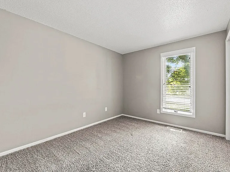 9210 Sea Wind Pl — Photo 14