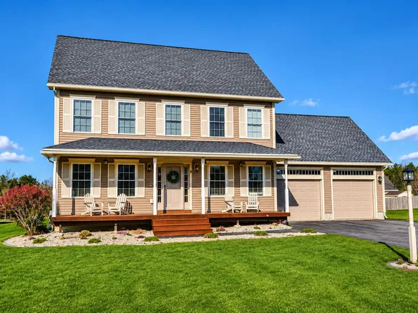 50 Rolling Meadow Drive, Bangor, ME 04401