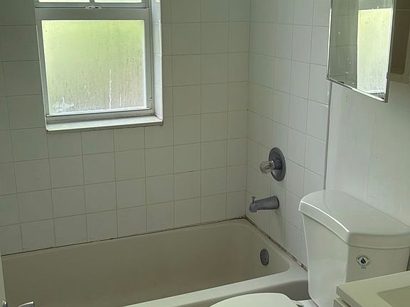 4th image of 750 Pennsylvania Ave APT 5