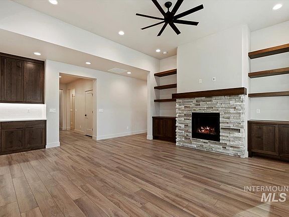 5th image of 4683 N McKinley Park Ave