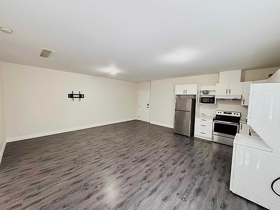 3rd image of 8295 Nixon Rd #15B