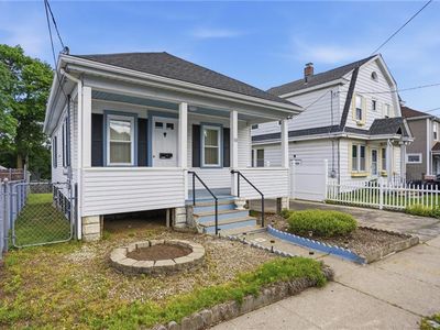 10 Mayflower St, East Providence, RI, 02914
