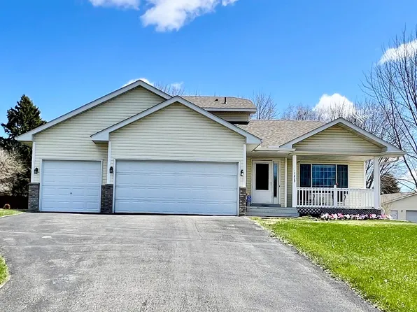 17229 Van Buren St NE, Ham Lake, MN 55304