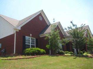 108 Garrison Ln, Locust Grove, GA 30248