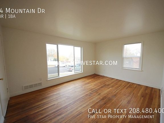 4th image of 24 Mountain Dr