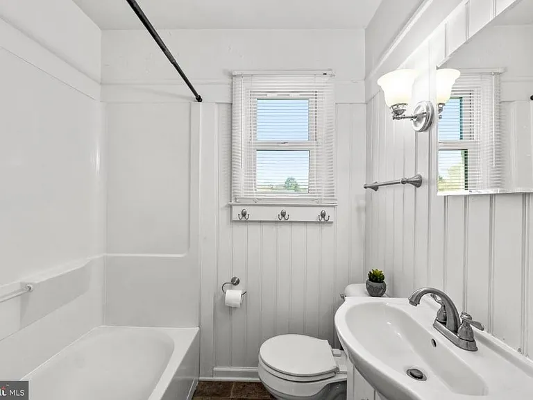 11837 Robinwood Dr — Photo 11