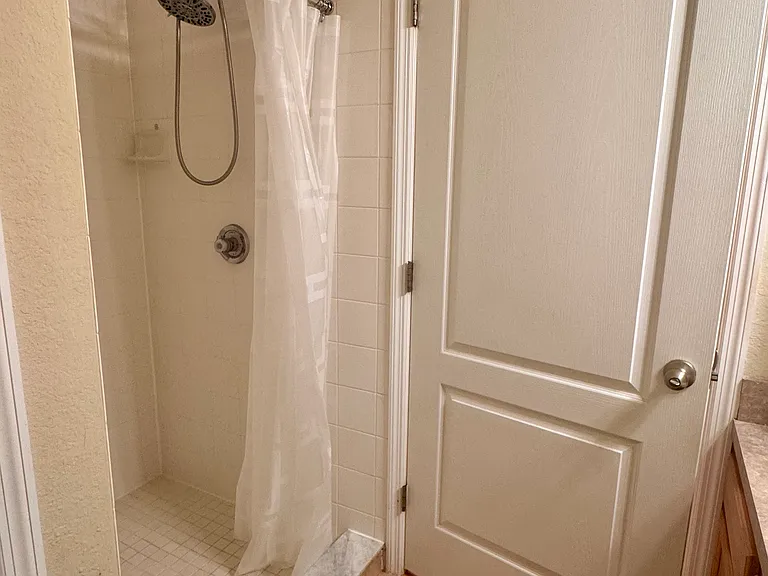 2938 SW 35th Pl #26 — Photo 8