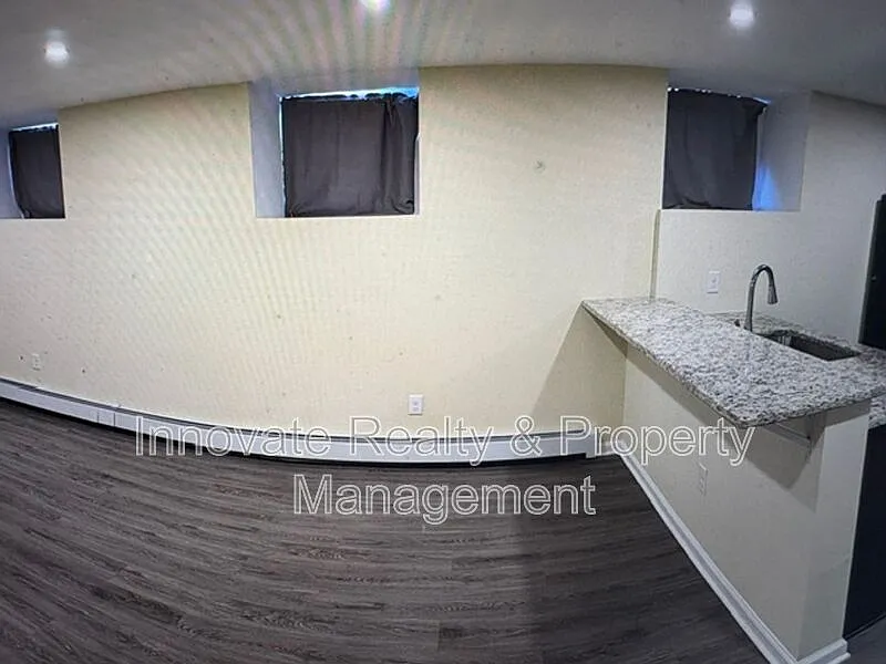 1 bed, 1.0 bath, 700 sqft, $1,235 — Photo 3