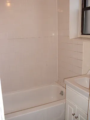 Rented by Nooklyn NYC LLC | media 22