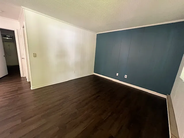 235 Corona St SW #304 — Photo 2