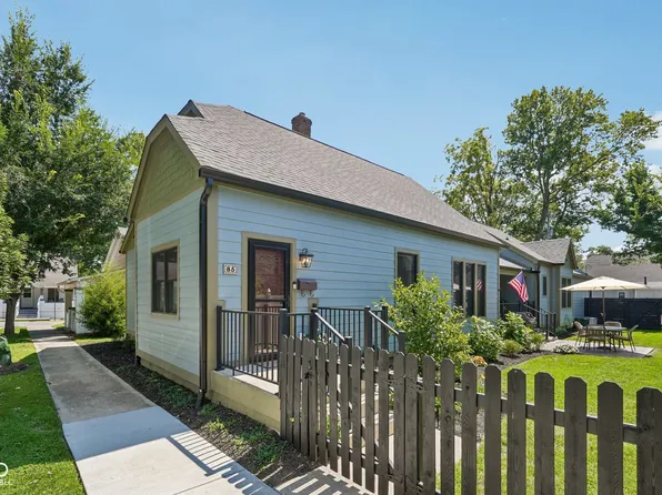 85 E Poplar St, Zionsville, IN 46077