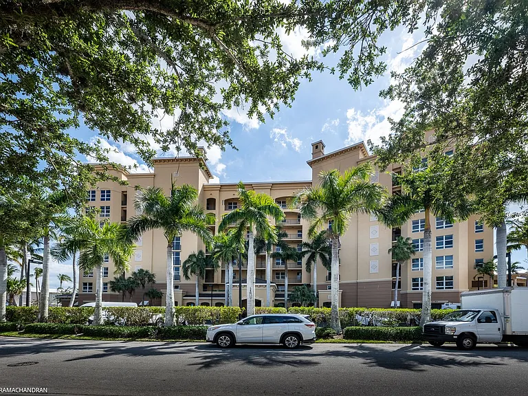 3313 Sunset Key Cir #403 — Photo 1