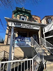 7633 Kennedy Boulevard