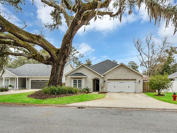 3rd image of 224 Ramsey Ln