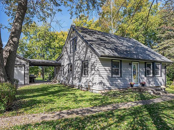 3rd image of 8373 S 35th STREET