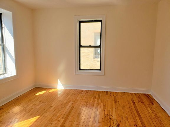 3rd image of 679 Waring Ave APT 2E