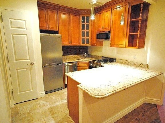 3rd image of 230 E 97th St APT 4B