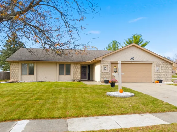 12129 Willow Cv, Fort Wayne, IN 46845