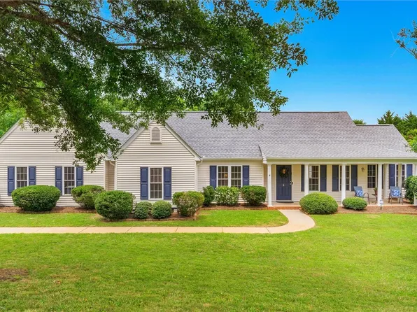 4 Vanessa Rae Ln, Pendleton, SC 29670